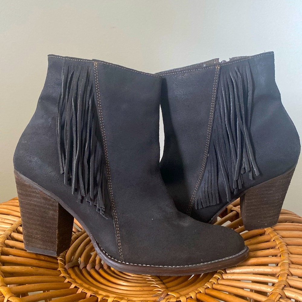 Anthropologie Klub Nico Batilda‎ Fringe Booties Flirty Boho Size 7 Tobacco